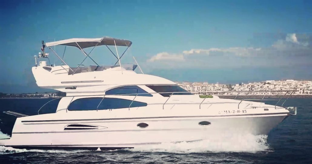 Yacht charter service by the hour